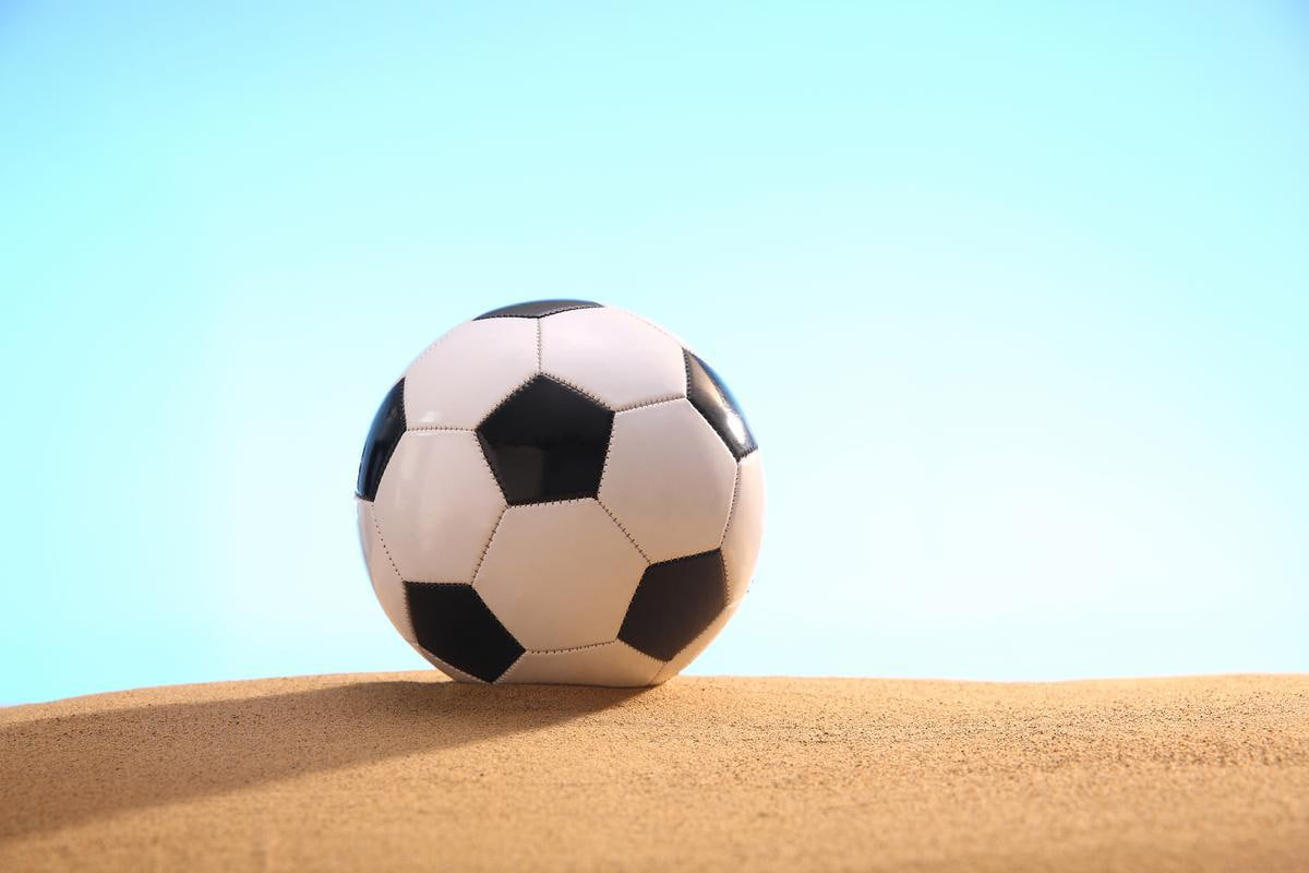 篮球爱好者观看NBA直播